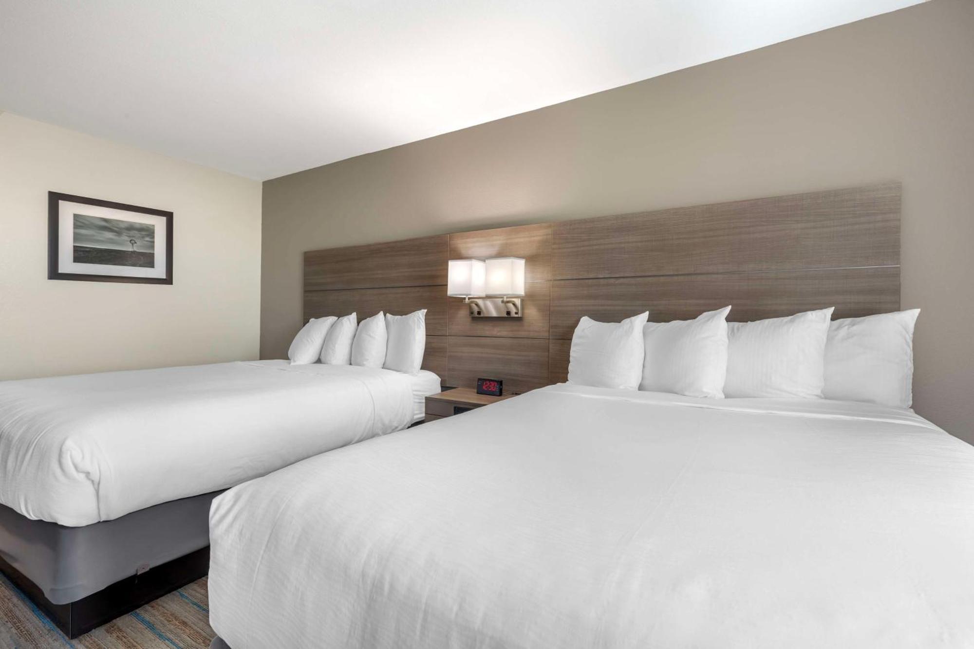 Best Western Plus Stephenville Inn Exterior photo